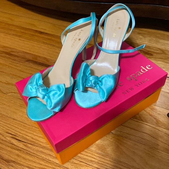 kate spade Shoes - Kate Spade Turquoise Bow Heels Size 9